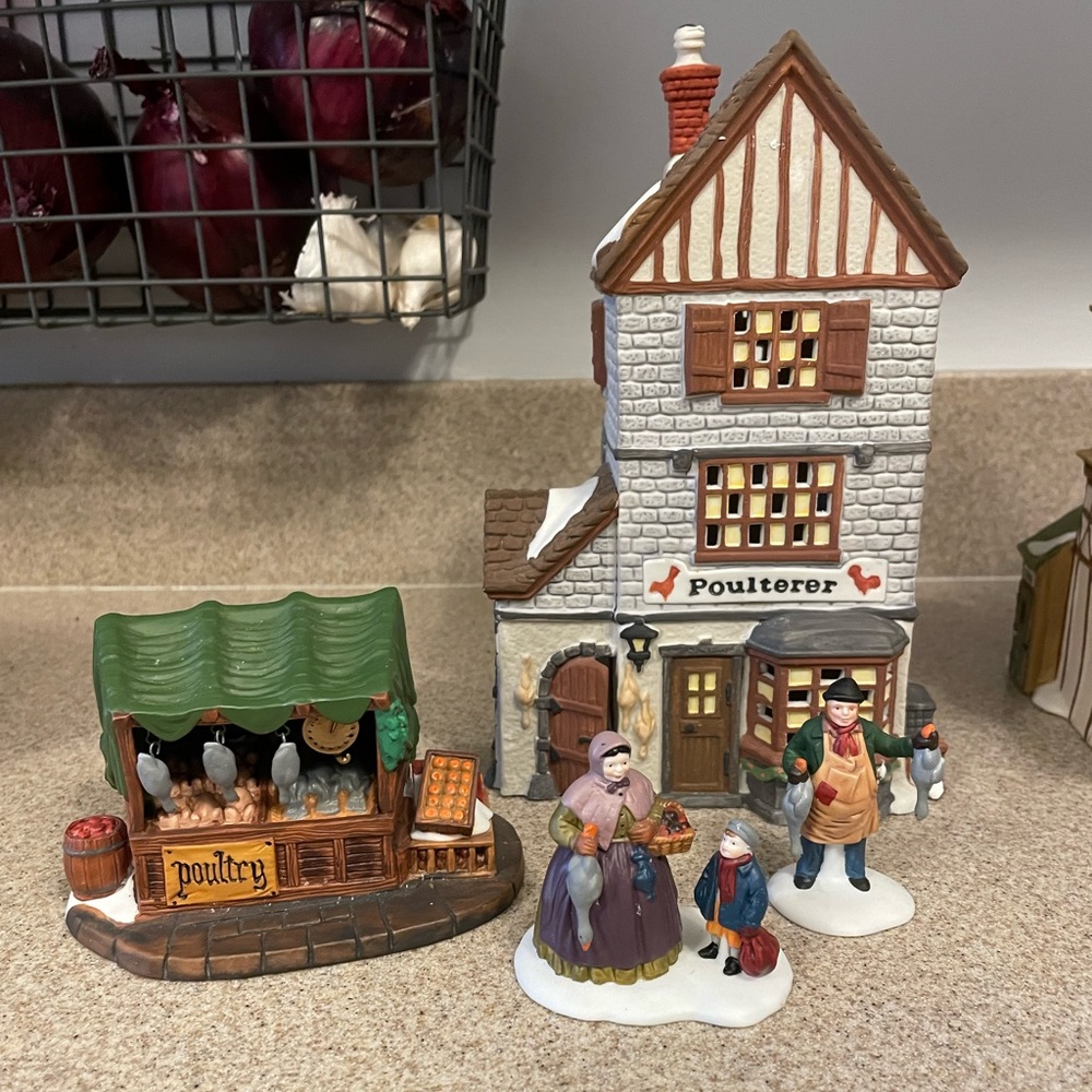 Department 56 Poulterer & Poultry Market Combo Pack